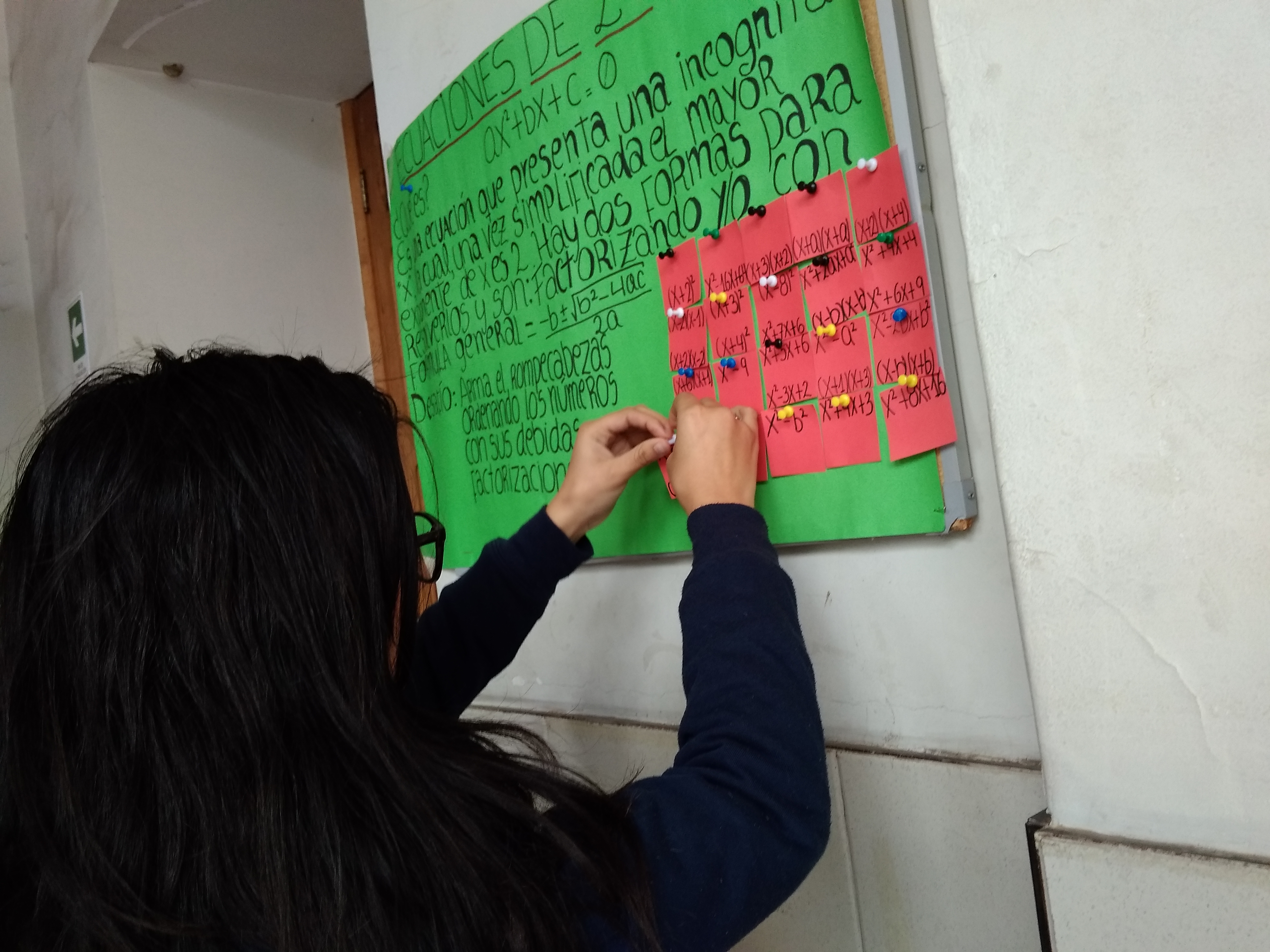 Alumna realizando desafo